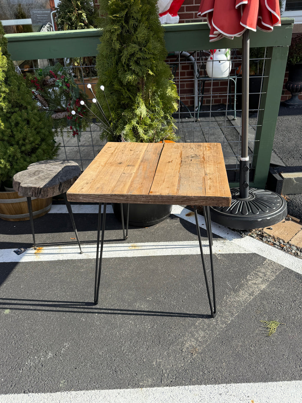 Rustic Wood Hairpin Leg Table (Collapsible)