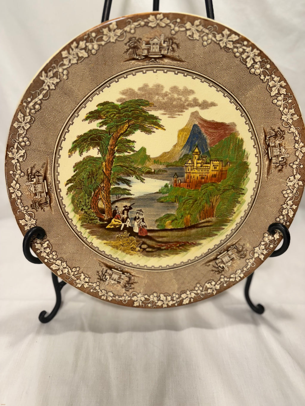 Jenny Lind Royal Straffordshire Round Wall Plate