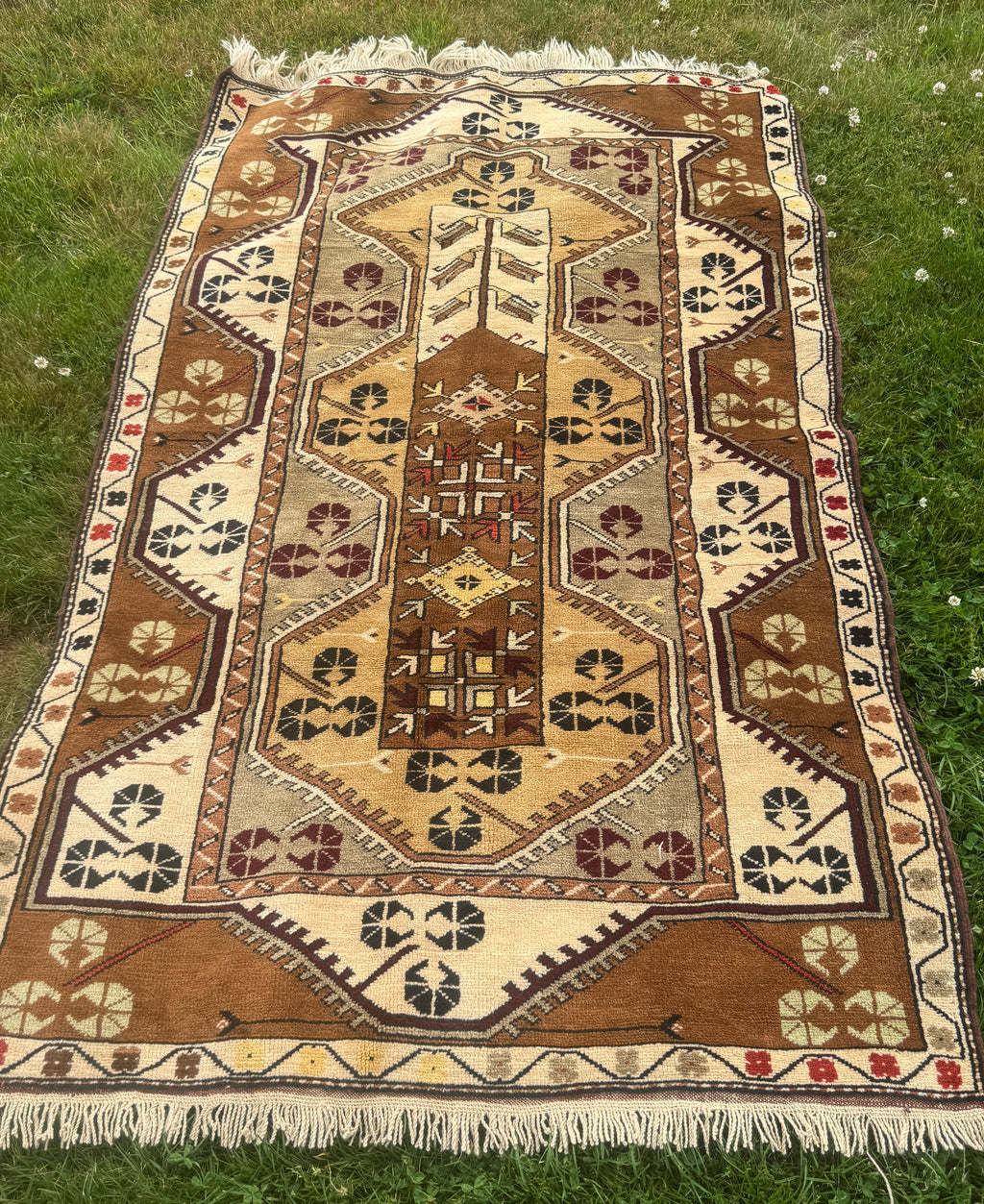 Vintage Turkish Rug (4' × 6'10")