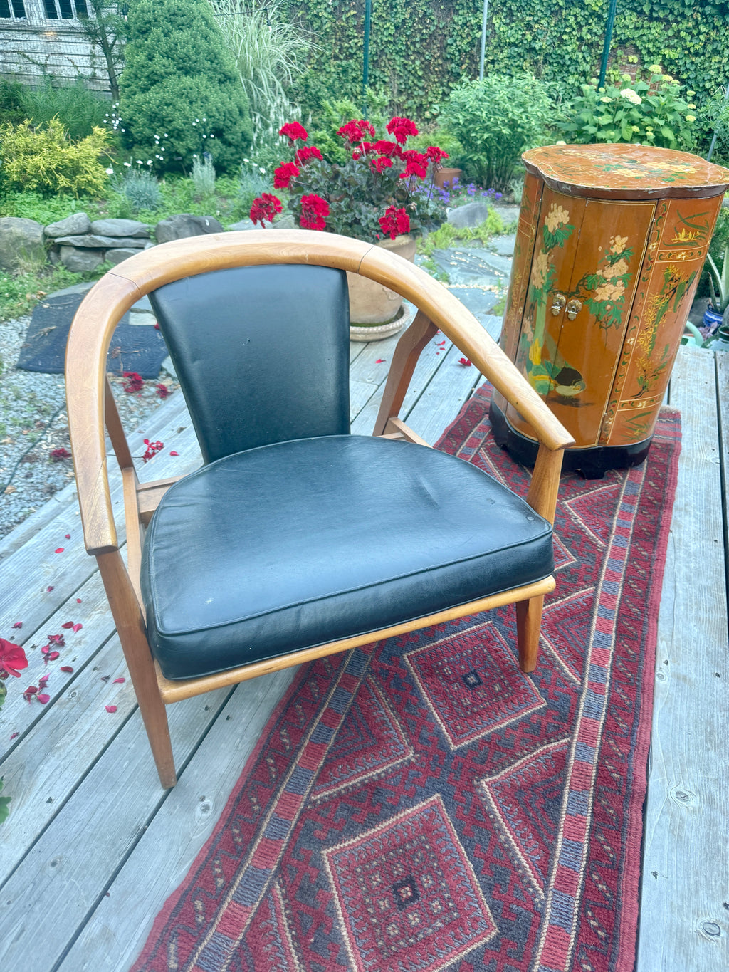 Mid Century Barrel-Back Lounge Chair
