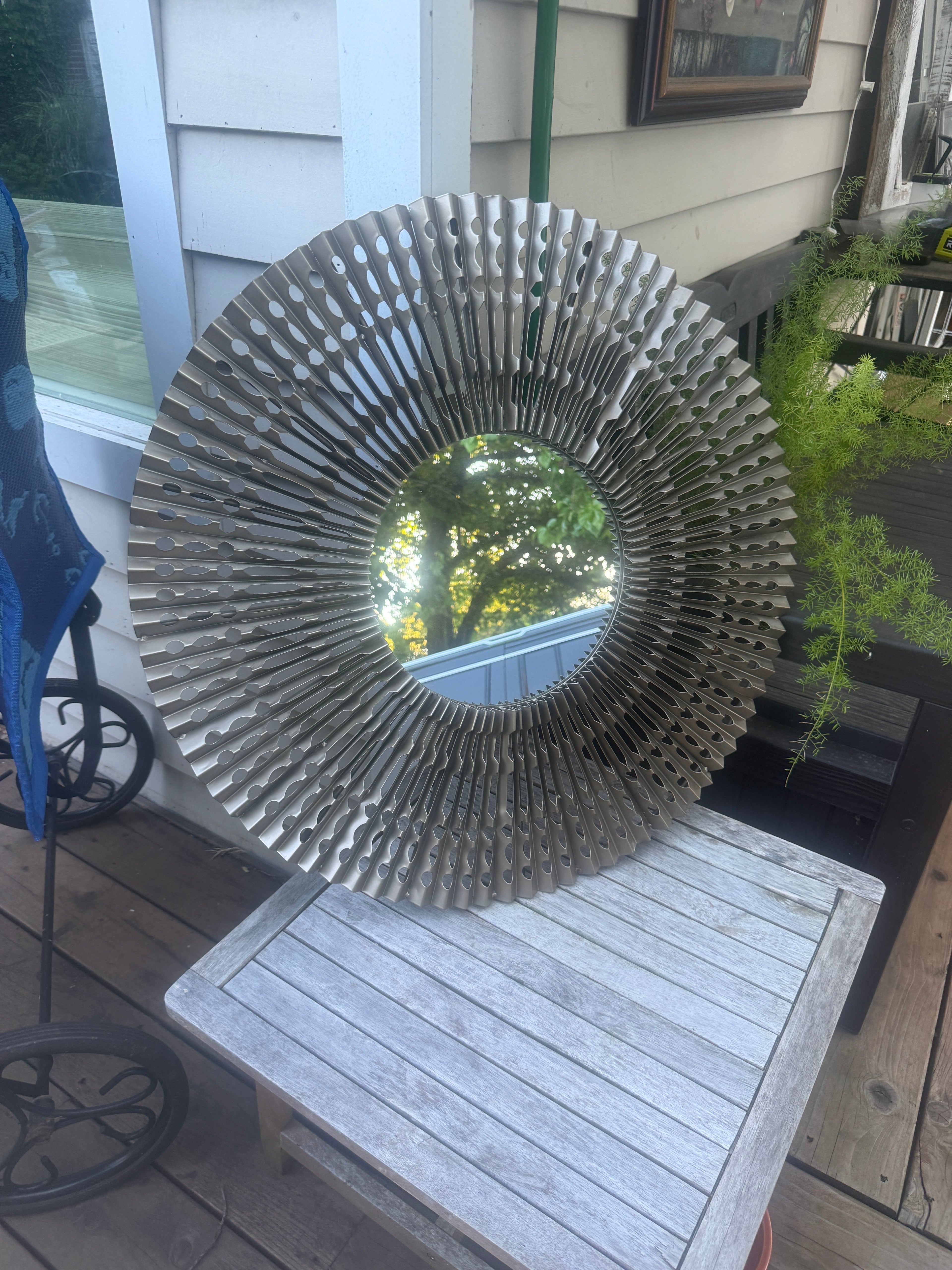 Sunburst Round Gilt-Metal Wall Mirror